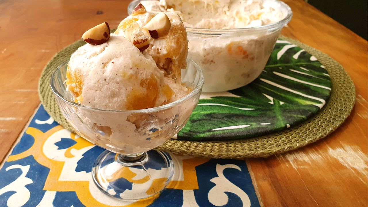Sorvete Carimbó – Sorvete de Castanha do Pará com doce de Cupuaçu