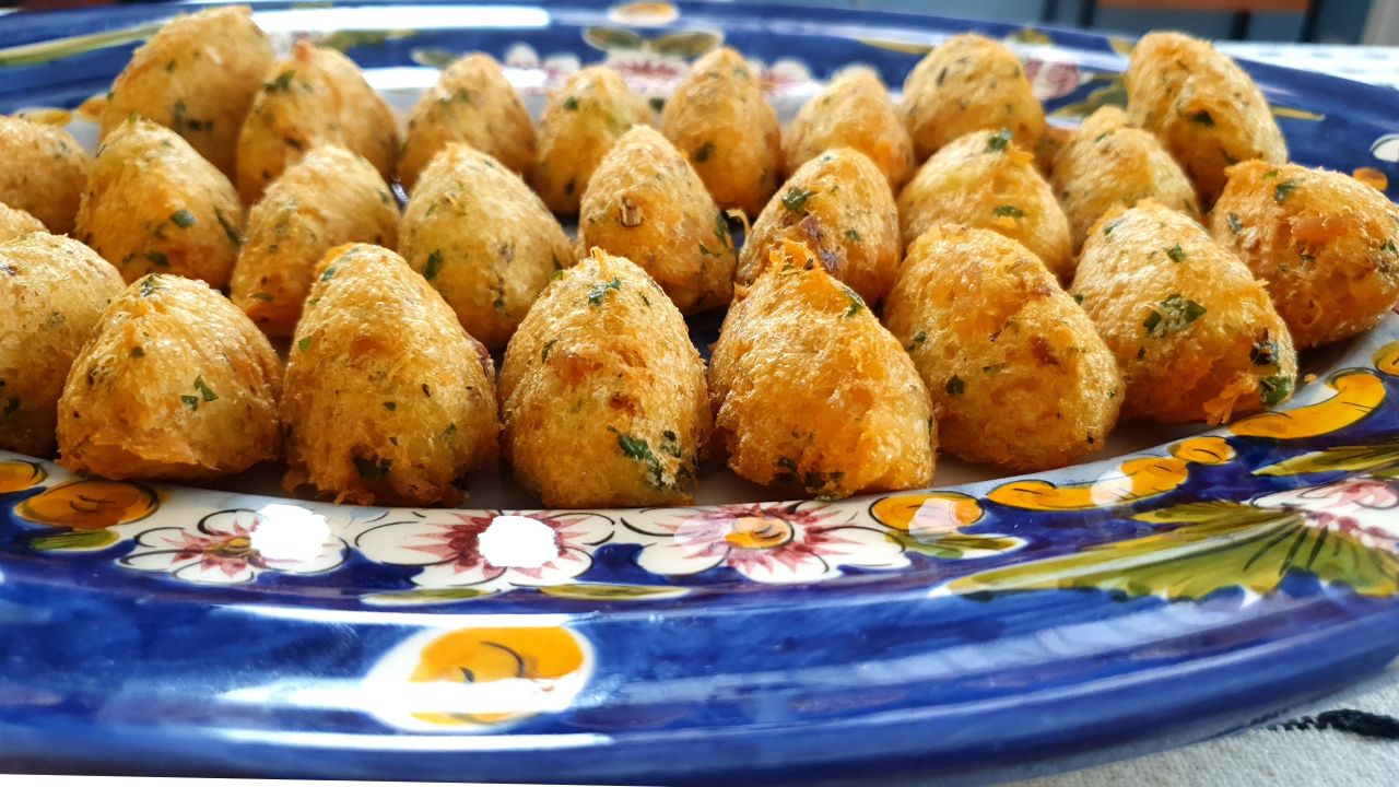 Receita Autêntica de Bolinho de Bacalhau